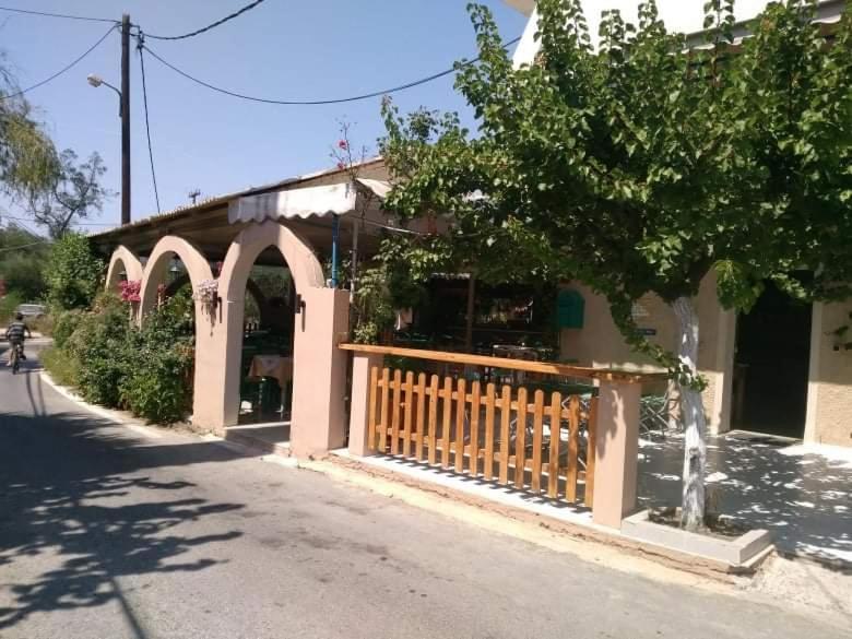 Katafygio Die Zuflucht Marathiás Exterior foto